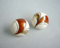 2002-046w